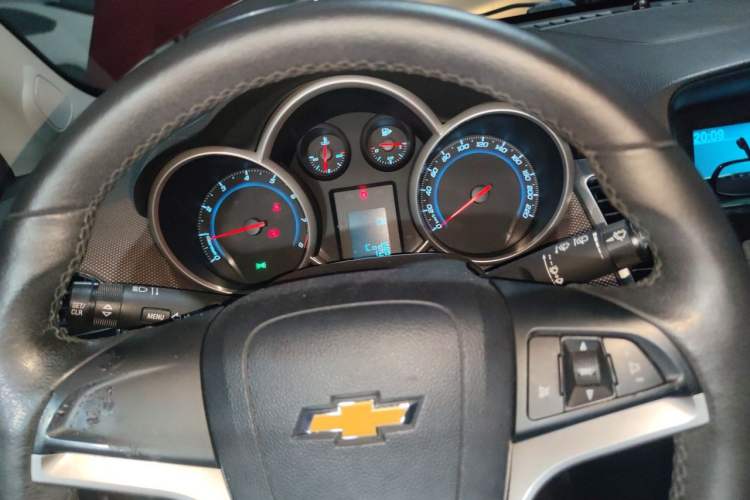 Used Chevrolet Cruze 2013 Hatchback 1.6L Manual Luxury Model Instrument Cluster