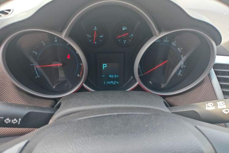 Used Chevrolet Cruze 2013 Hatchback 1.6L Automatic Luxury Model Instrument Cluster