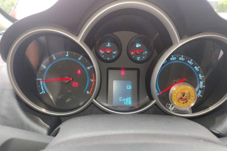 Used Chevrolet Cruze 2013 Hatchback 1.6L Manual Luxury Model Instrument Cluster