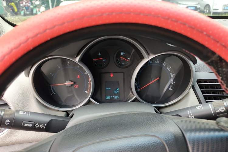 Used Chevrolet Cruze 2013 1.6L SL MT Instrument Cluster