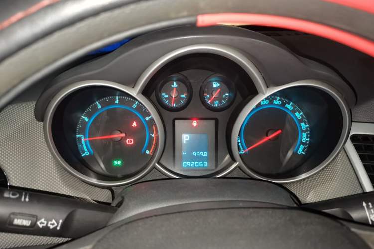 Used Chevrolet Cruze 2013 1.8L SE AT Instrument Cluster