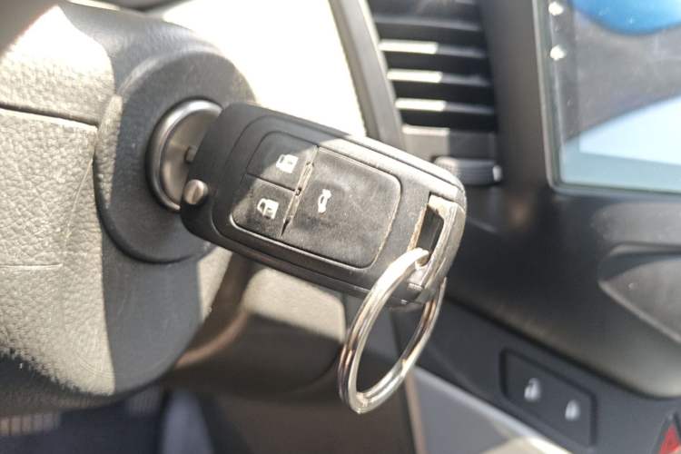 Used Chevrolet Cruze 2013 1.8L SE AT Interior 1