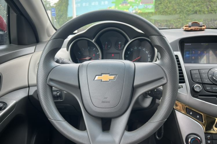 Used Chevrolet Cruze 2013 1.6L SL Grand Edition Automatic Interior 2