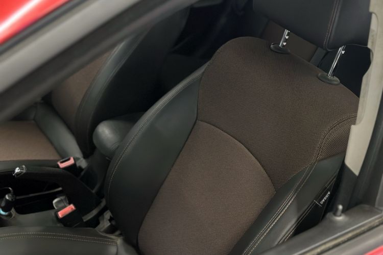 Used Chevrolet Cruze 2013 Hatchback 1.6L Automatic Luxury Model Interior 6