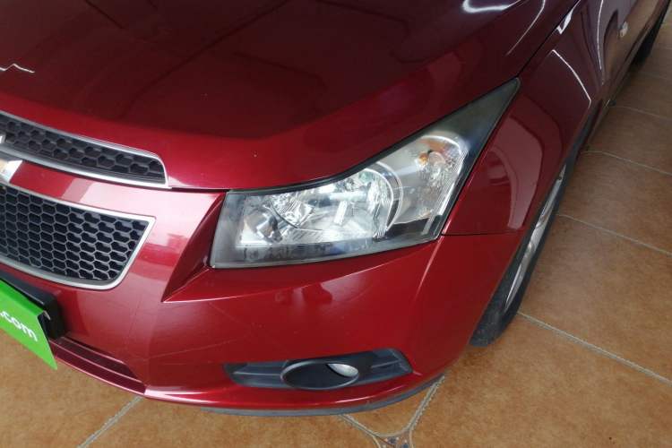 Used Chevrolet Cruze 2013 Hatchback 1.6L Manual Luxury Model Left Front Headlight