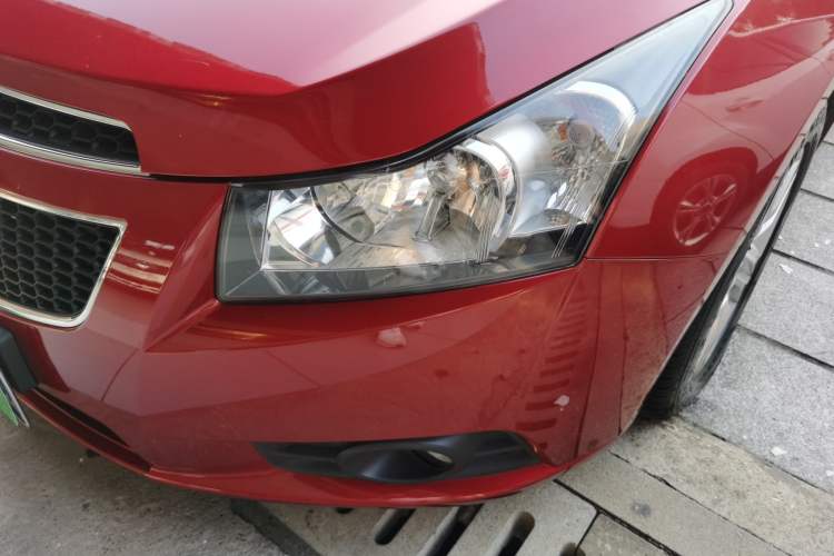 Used Chevrolet Cruze 2013 Hatchback 1.6L Manual Luxury Model Left Front Headlight