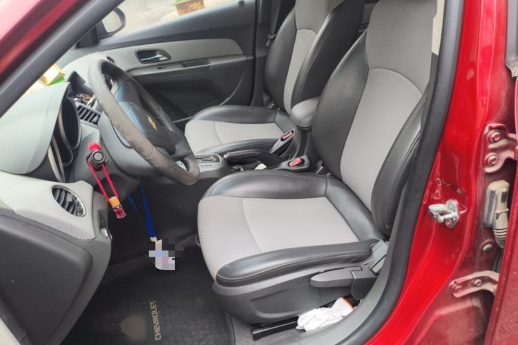 Used Chevrolet Cruze 2013 1.8L SE AT Left Front Seat