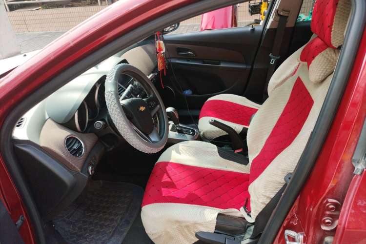 Used Chevrolet Cruze 2013 Hatchback 1.6L Automatic Luxury Model Left Front Seat