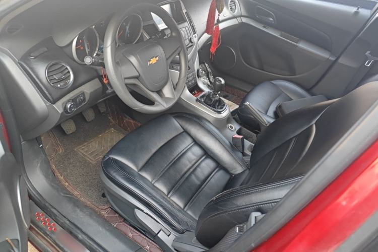 Used Chevrolet Cruze 2013 1.6L SE MT Left Front Seat