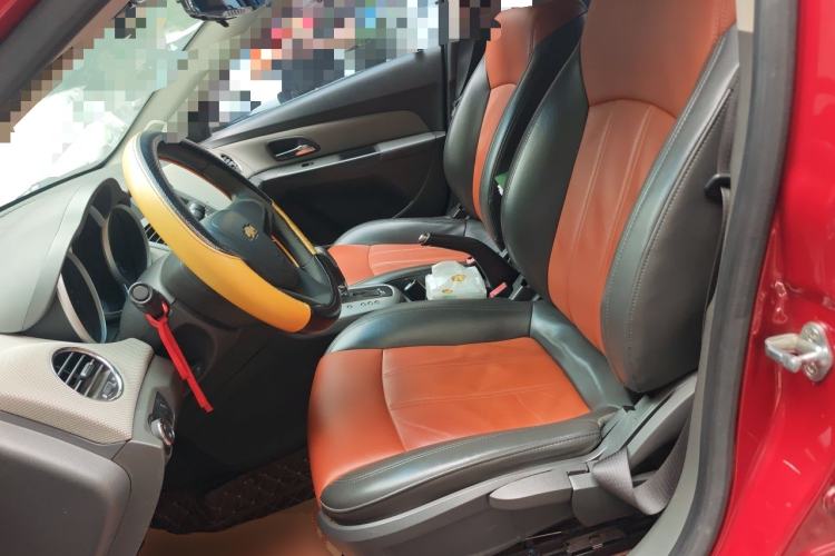 Used Chevrolet Cruze 2013 1.8L SE AT Left Front Seat