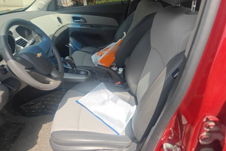 Used Chevrolet Cruze 2013 1.8L SE AT Left Front Seat