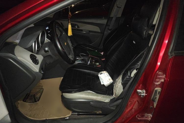 Used Chevrolet Cruze 2013 1.8L SE AT Left Front Seat