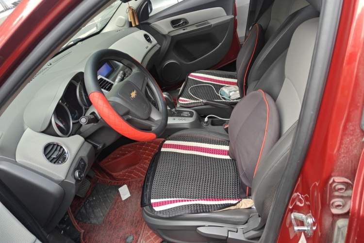 Used Chevrolet Cruze 2013 1.8L SE AT Left Front Seat