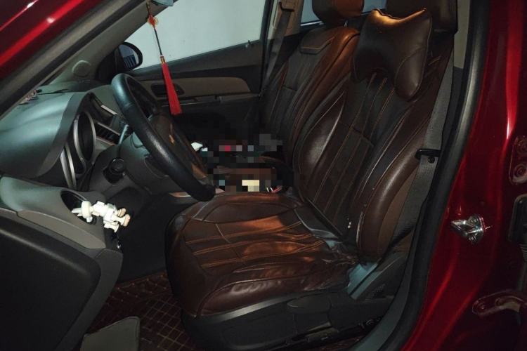 Used Chevrolet Cruze 2013 1.6L SL MT Left Front Seat