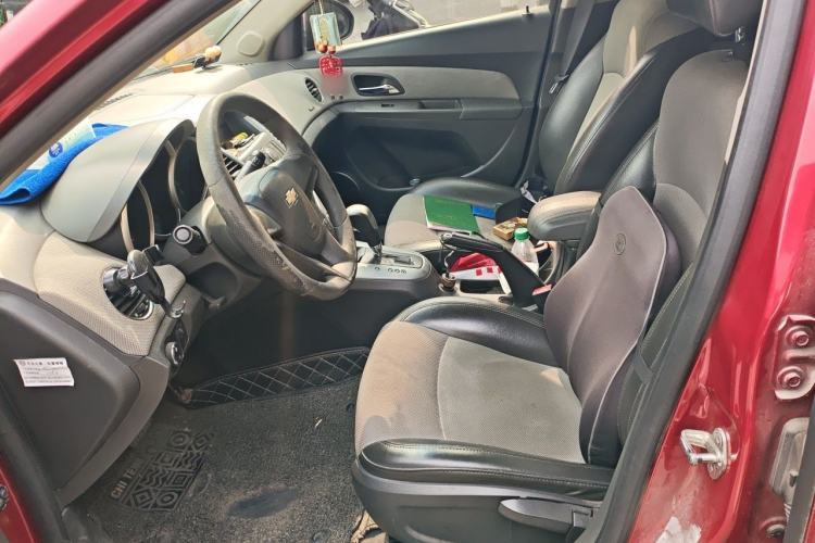 Used Chevrolet Cruze 2013 1.6L SE AT Left Front Seat