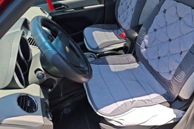Used Chevrolet Cruze 2013 1.8L SE AT Left Front Seat