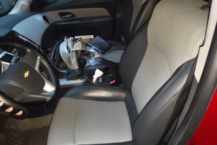 Used Chevrolet Cruze 2013 1.6L SL MT Left Front Seat