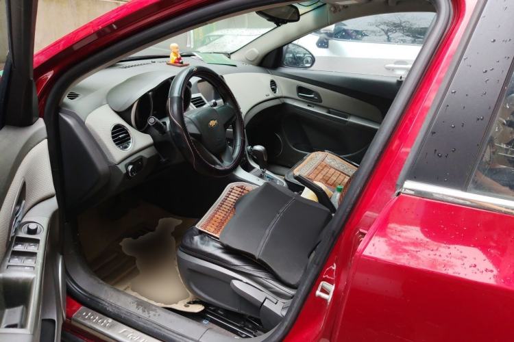 Used Chevrolet Cruze 2013 1.8L SE AT Left Front Seat