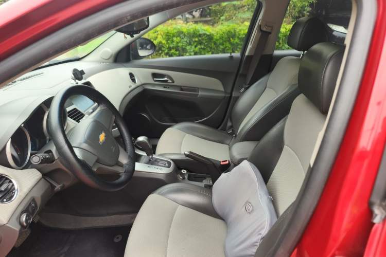 Used Chevrolet Cruze 2013 1.8L SE AT Left Front Seat