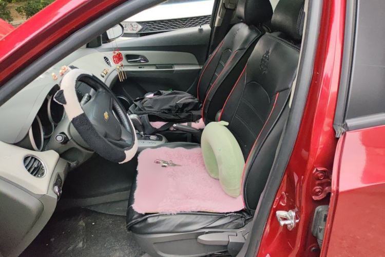 Used Chevrolet Cruze 2013 1.6L SE AT Left Front Seat