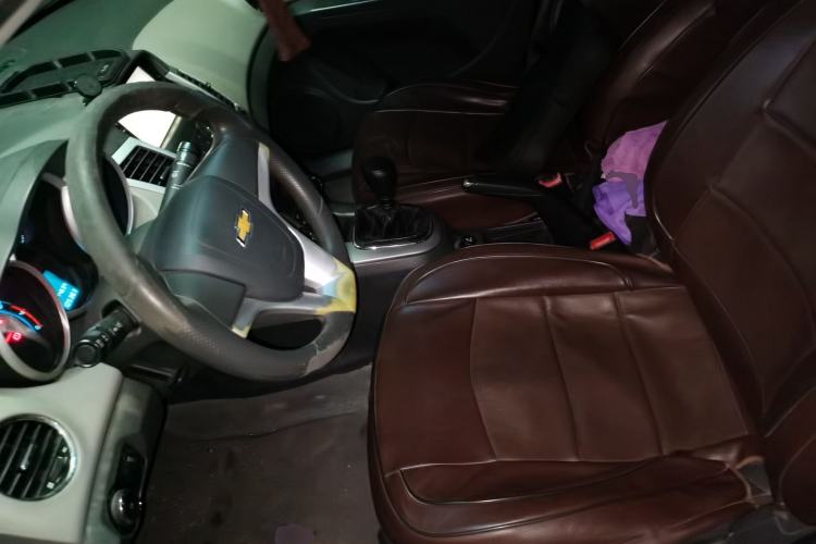 Used Chevrolet Cruze 2013 1.6L SL Sunroof Edition MT Left Front Seat