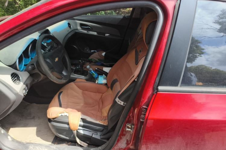 Used Chevrolet Cruze 2013 1.6L SE MT Left Front Seat