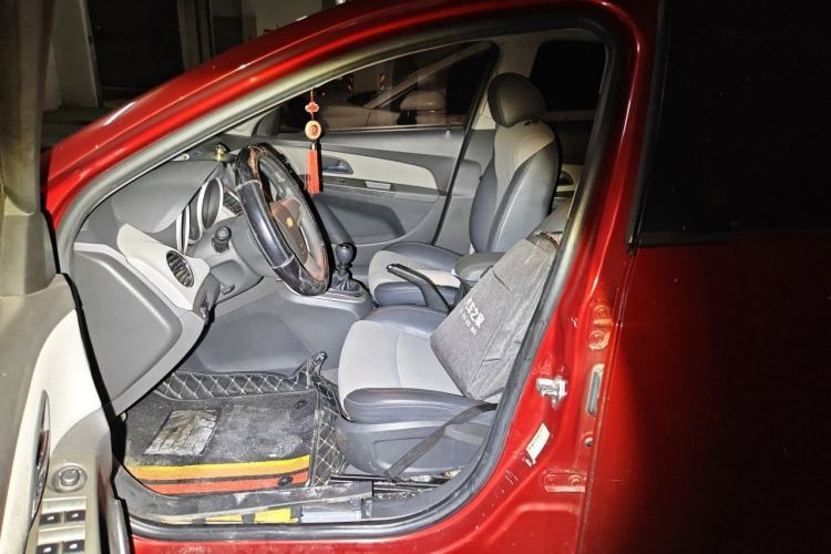 Used Chevrolet Cruze 2013 1.6L SL Grand Edition Manual Transmission Left Front Seat