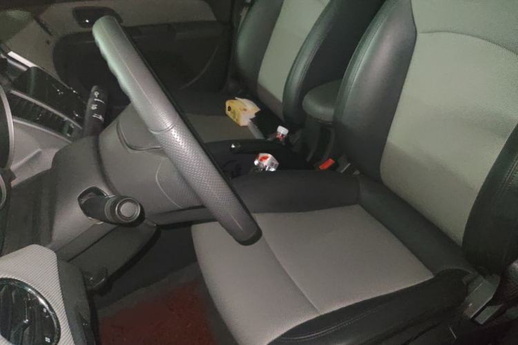 Used Chevrolet Cruze 2013 1.6L SE AT Left Front Seat