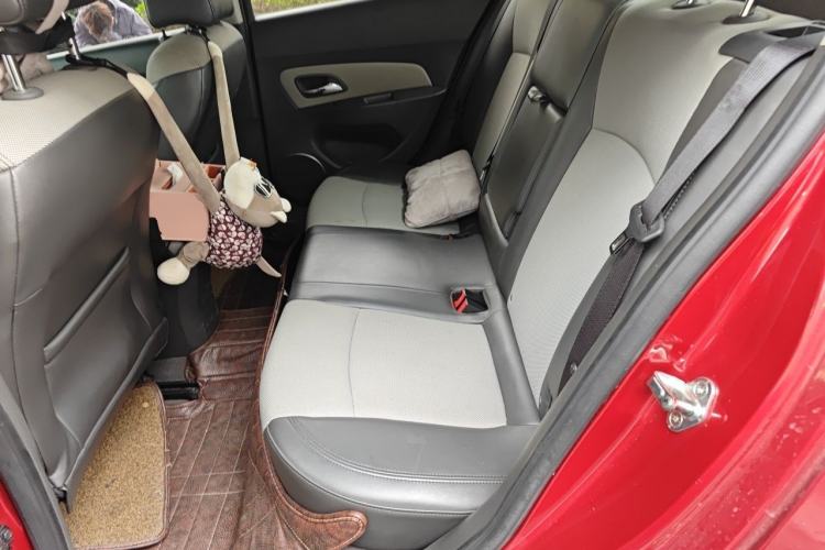 Used Chevrolet Cruze 2013 1.8L SE AT Left Rear Seat