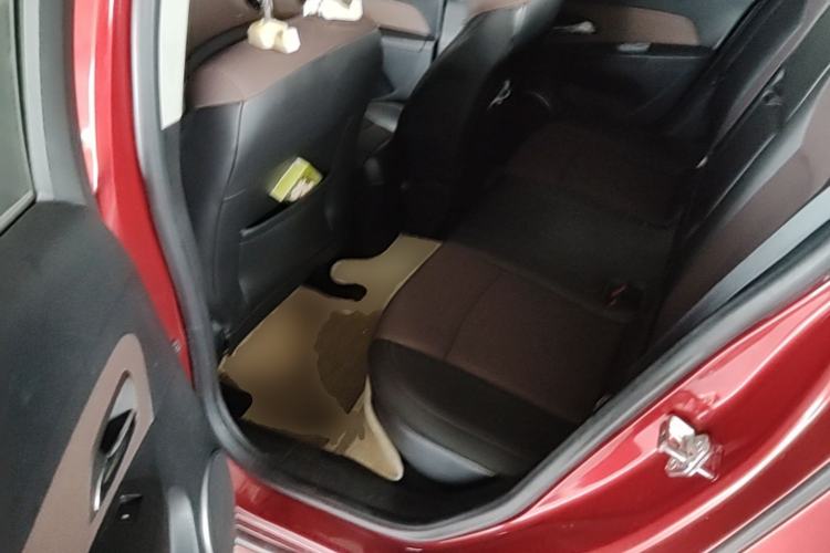 Used Chevrolet Cruze 2013 Hatchback 1.6L Manual Luxury Model Left Rear Seat