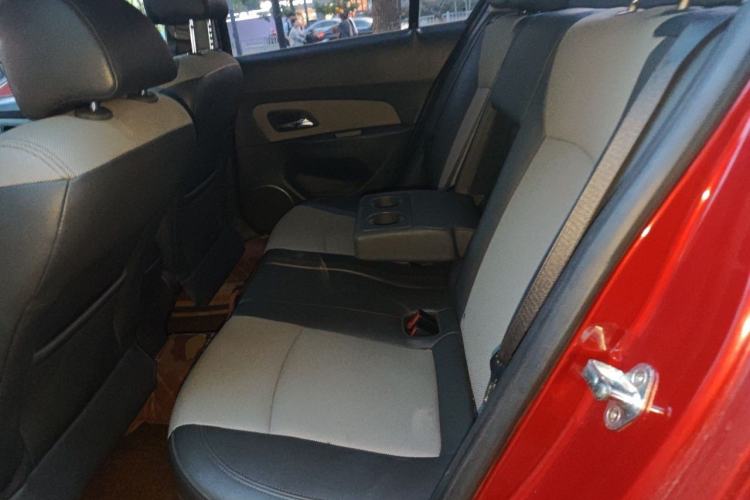 Used Chevrolet Cruze 2013 1.6L SE MT Left Rear Seat