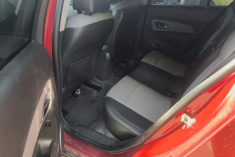 Used Chevrolet Cruze 2013 1.6L SE MT Left Rear Seat