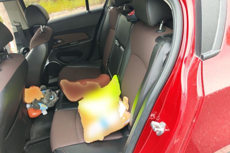 Used Chevrolet Cruze 2013 Hatchback 1.6L Manual Luxury Model Left Rear Seat
