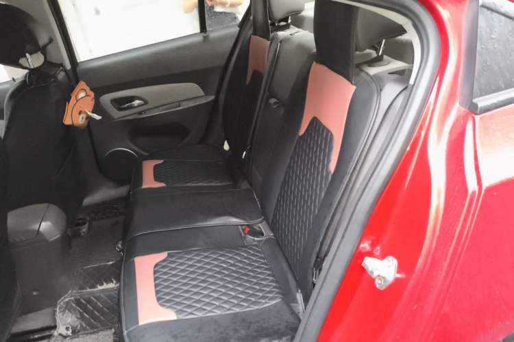 Used Chevrolet Cruze 2013 1.8L SE AT Left Rear Seat