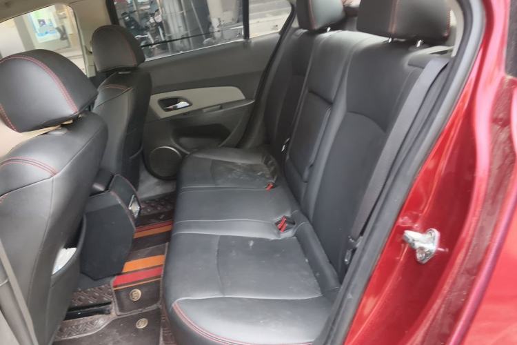 Used Chevrolet Cruze 2013 1.6L SE MT Left Rear Seat