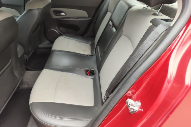 Used Chevrolet Cruze 2013 1.8L SE AT Left Rear Seat