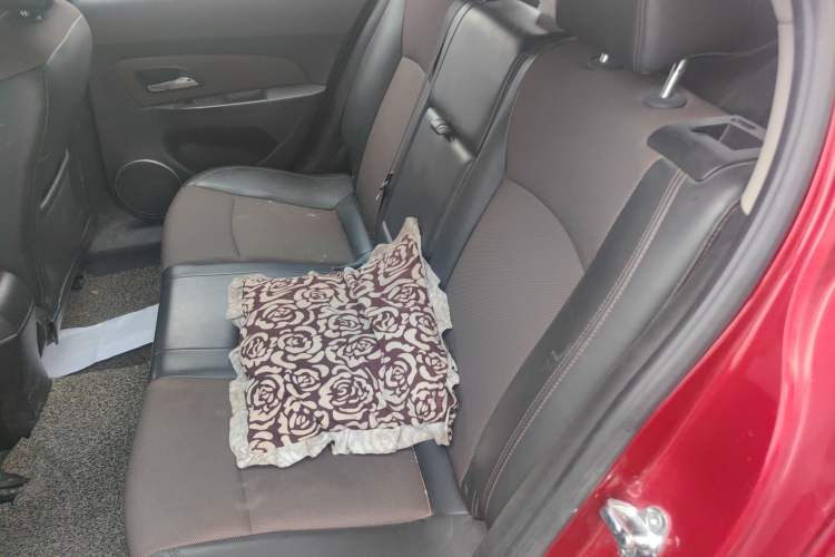 Used Chevrolet Cruze 2013 Hatchback 1.6L Automatic Luxury Model Left Rear Seat