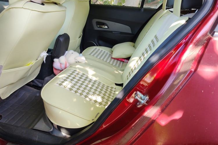 Used Chevrolet Cruze 2013 1.6L SE AT Left Rear Seat