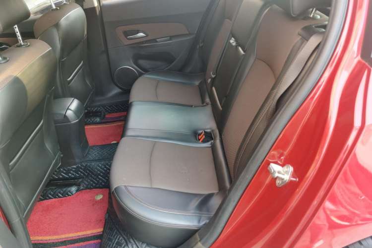 Used Chevrolet Cruze 2013 Hatchback 1.6L Manual Luxury Model Left Rear Seat