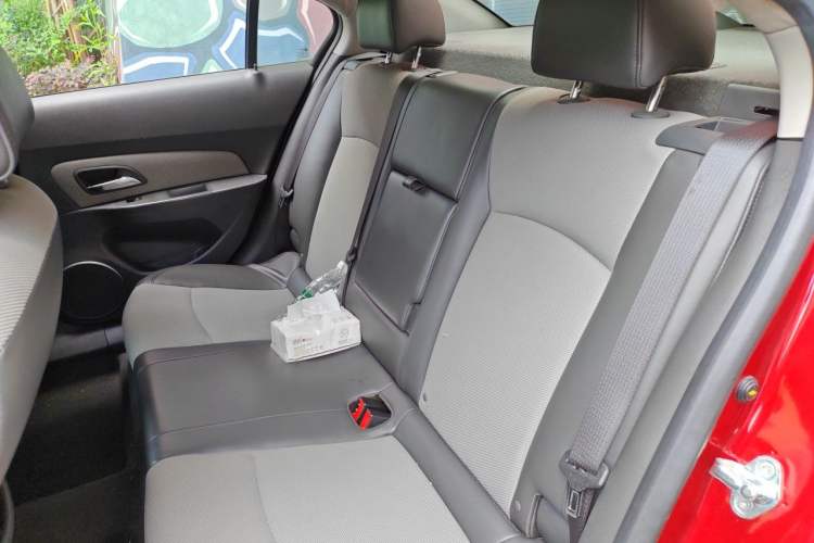 Used Chevrolet Cruze 2013 1.6L SE WTCC Edition MT Left Rear Seat