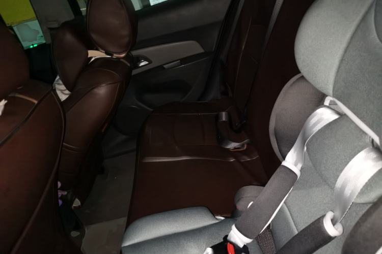 Used Chevrolet Cruze 2013 1.6L SL Sunroof Edition MT Left Rear Seat