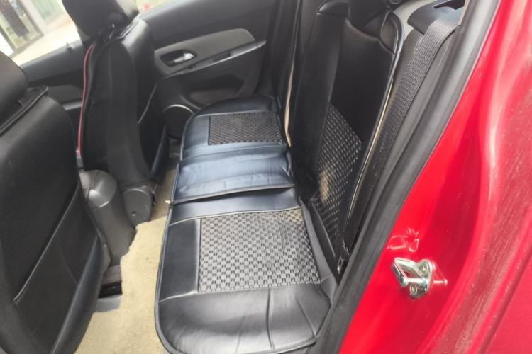Used Chevrolet Cruze 2013 1.6L SE AT Left Rear Seat