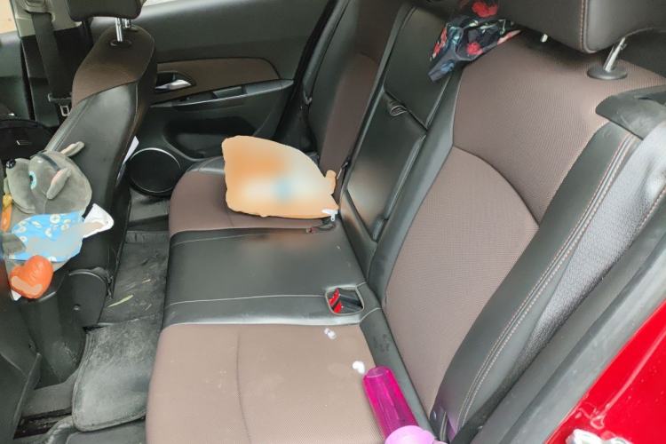 Used Chevrolet Cruze 2013 Hatchback 1.6L Manual Luxury Model Left Rear Seat