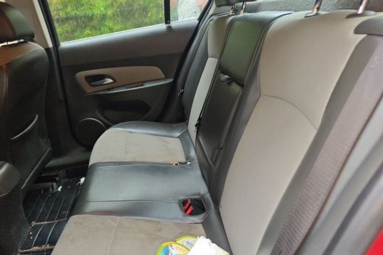 Used Chevrolet Cruze 2013 1.8L SE AT Left Rear Seat