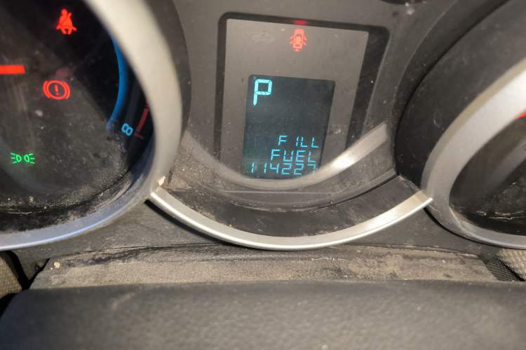 Used Chevrolet Cruze 2013 1.8L SE AT Odometer Close Up