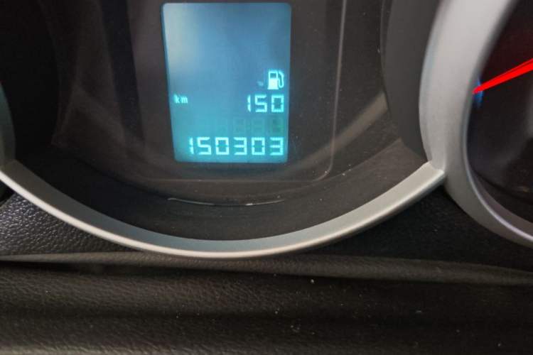 Used Chevrolet Cruze 2013 Hatchback 1.6L Manual Luxury Model Odometer Close Up