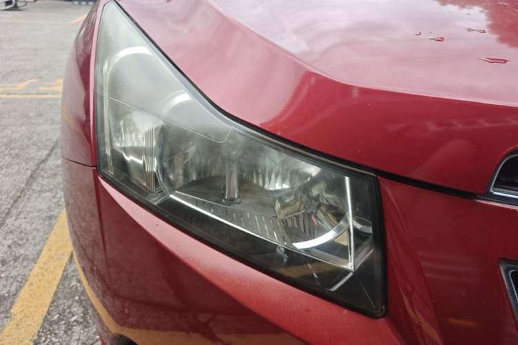 Used Chevrolet Cruze 2013 1.6L SE MT Right Front Headlight
