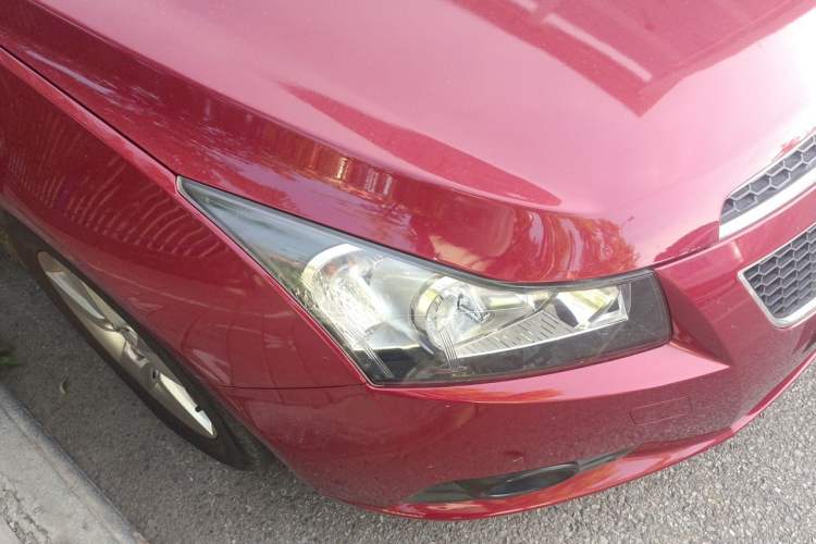Used Chevrolet Cruze 2013 1.6L SE MT Right Front Headlight
