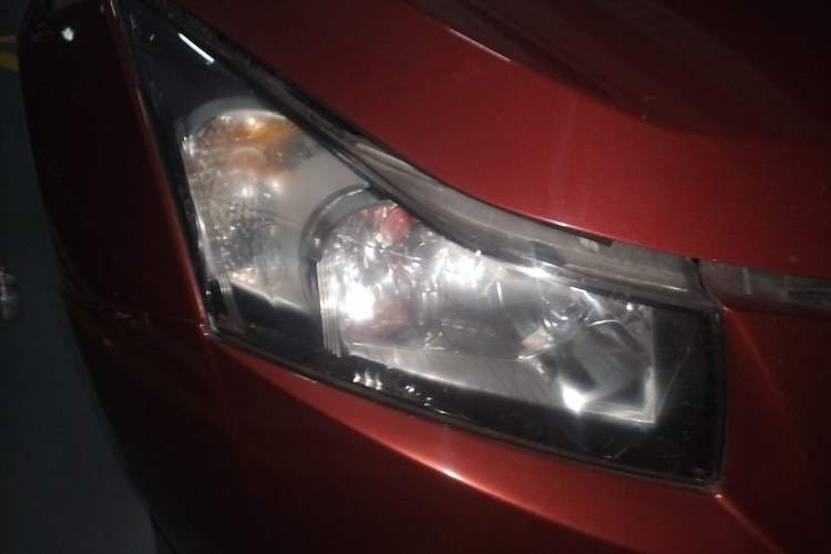 Used Chevrolet Cruze 2013 Hatchback 1.6L Automatic Luxury Model Right Front Headlight