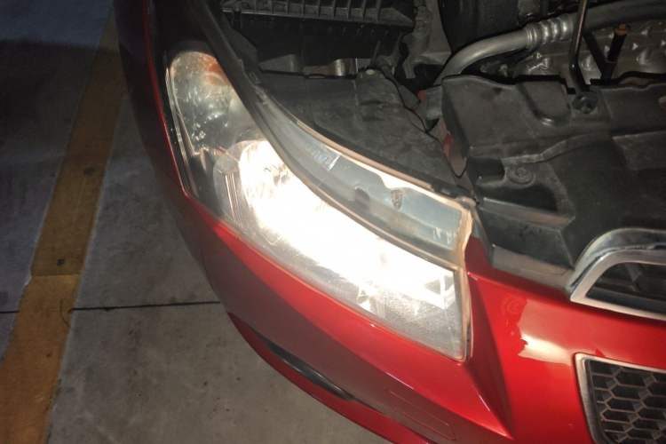 Used Chevrolet Cruze 2013 Hatchback 1.6L Automatic Luxury Model Right Front Headlight